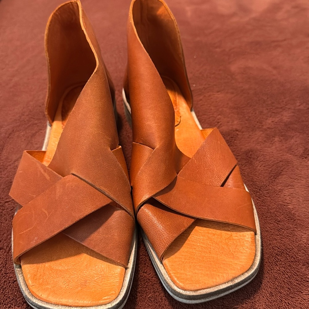 Free People Women's Orange Sandals/New